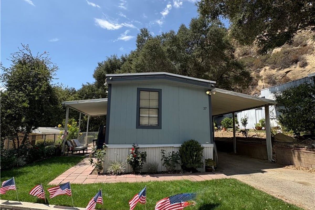 23500 The Old Road 37, Newhall, CA 91321 — photo 1 of 19