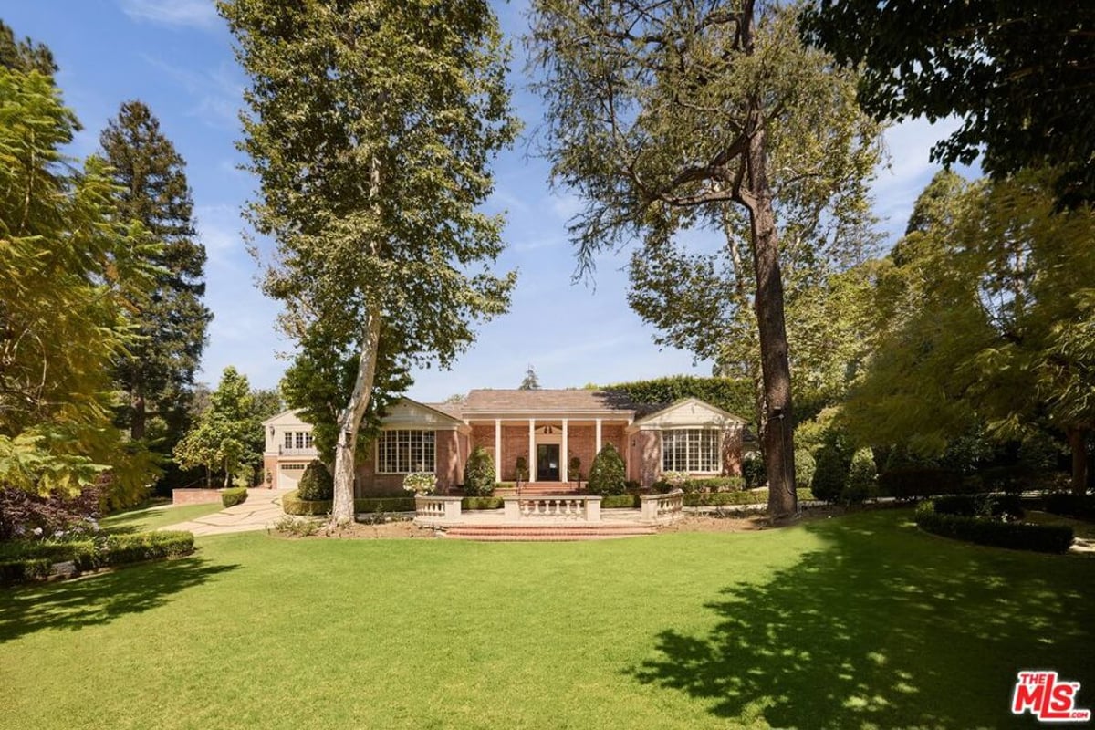 1001 N Crescent Drive, Beverly Hills, CA 90210 — photo 1 of 26