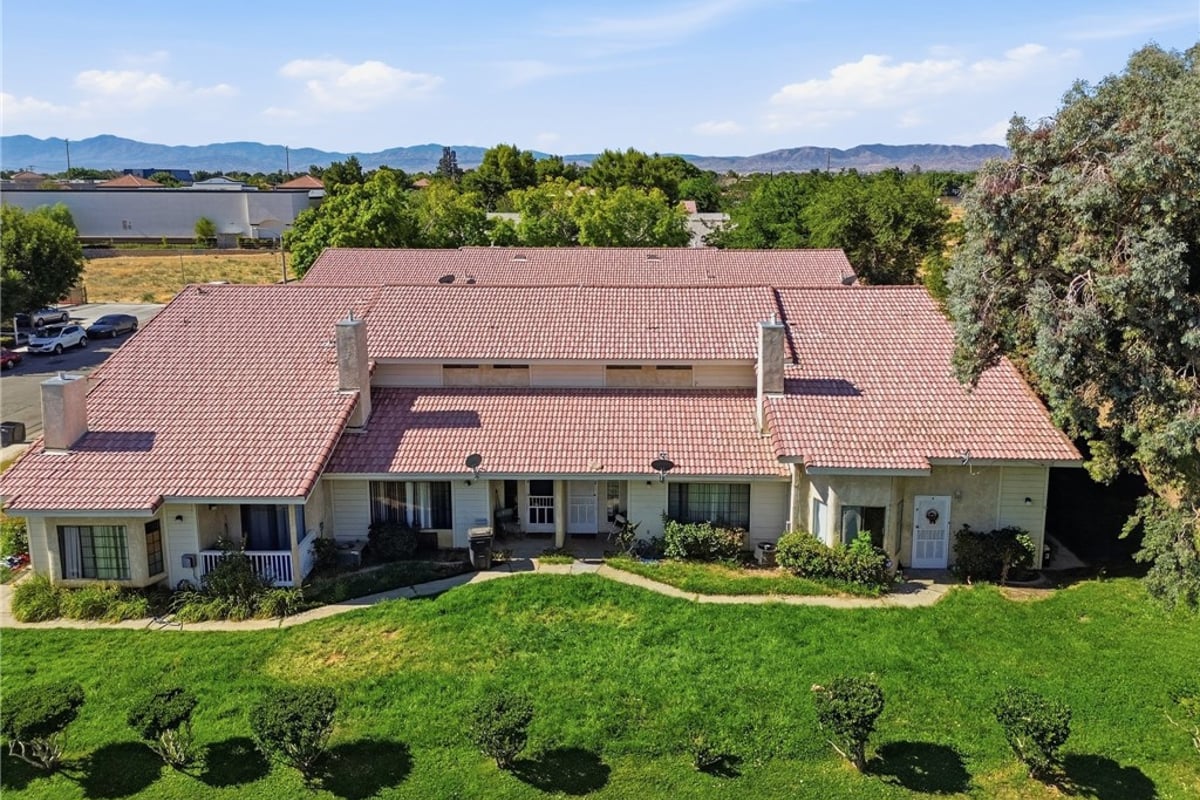 43731 8th Street E, Lancaster, CA 93535 — photo 1 of 24