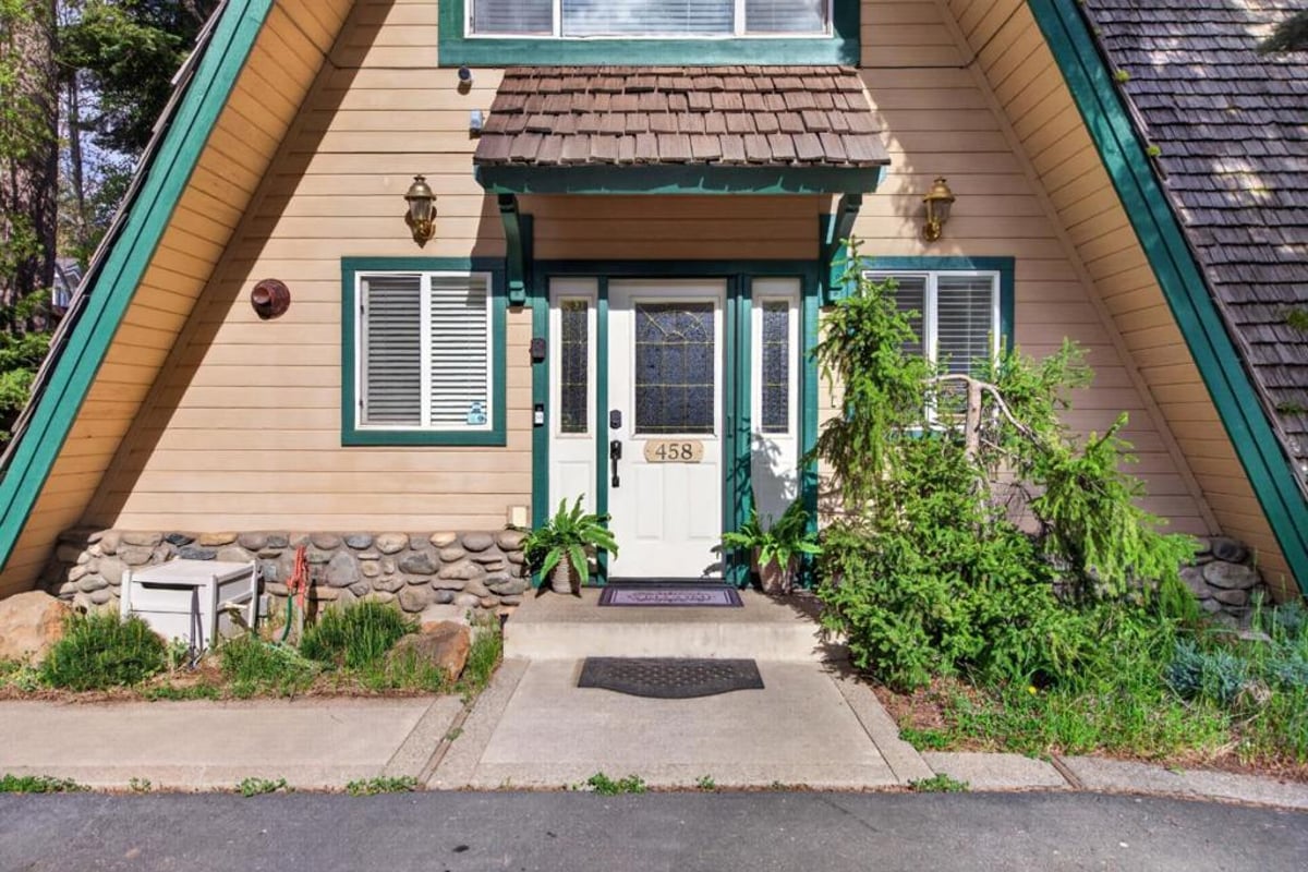458 Peninsula Drive, Westwood, CA 96137 — photo 1 of 60