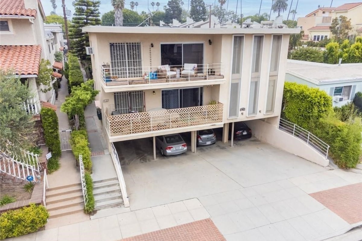 943 19th, Santa Monica, CA 90403 — photo 1 of 47
