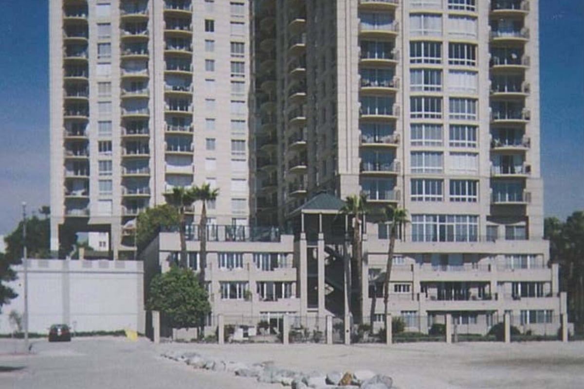 850 E Ocean Boulevard B3, Long Beach, CA 90802 — photo 1 of 38