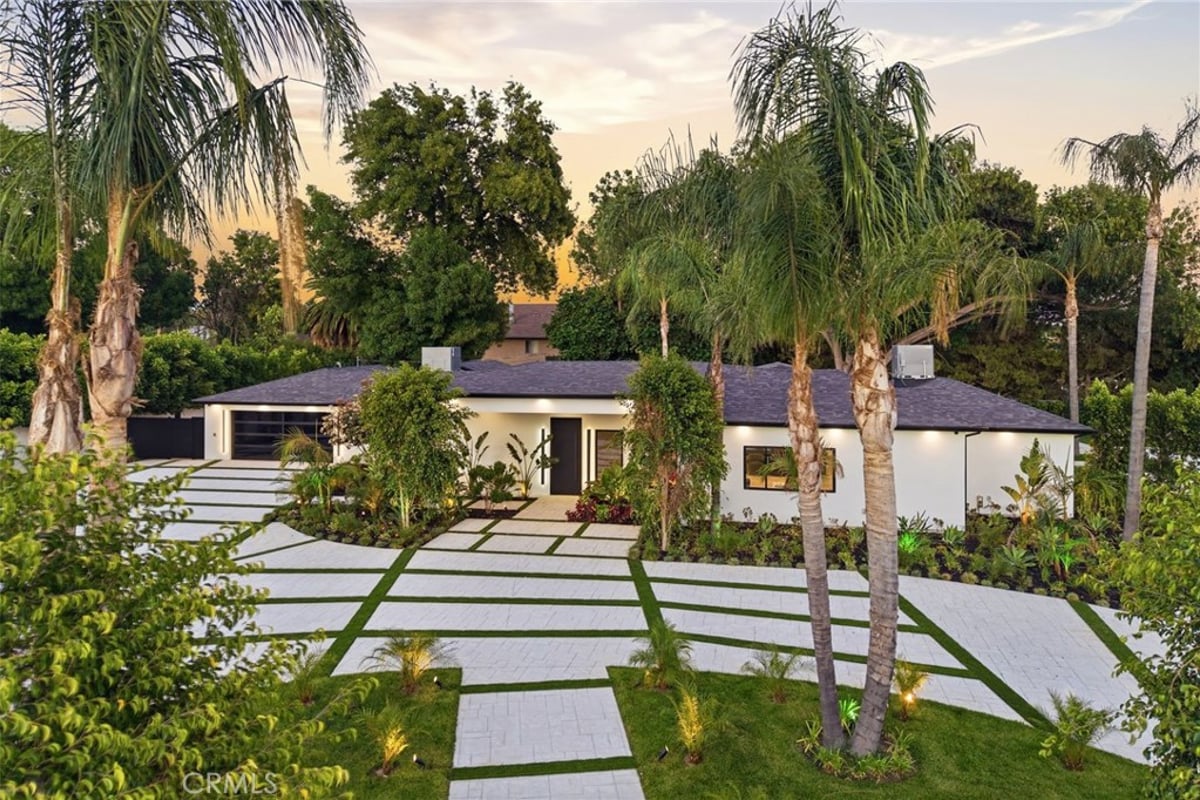 8400 White Oak, Northridge, CA 91325 — photo 1 of 49