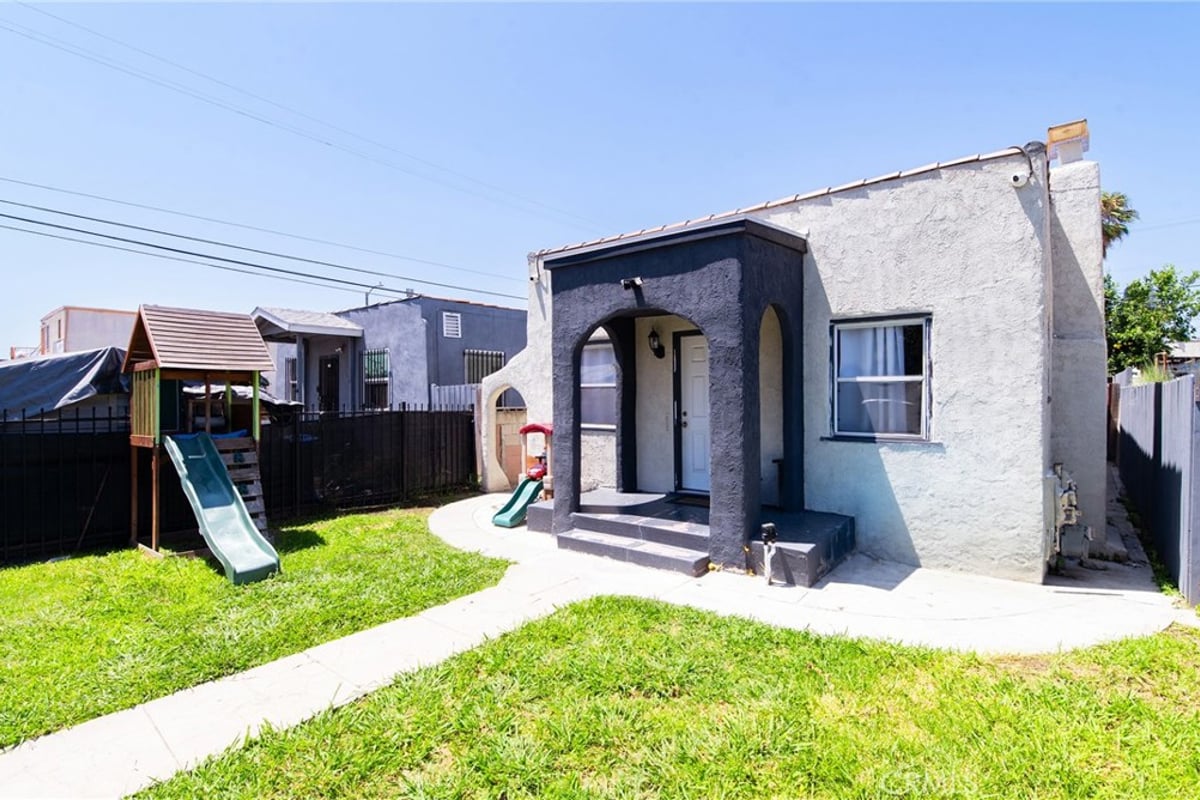 1455 W 60th Street, Los Angeles, CA 90047 — photo 1 of 25