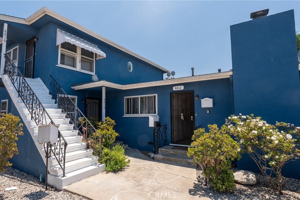 8812 8816 Ramsgate Avenue, Los Angeles, CA 90045 — photo 1 of 41