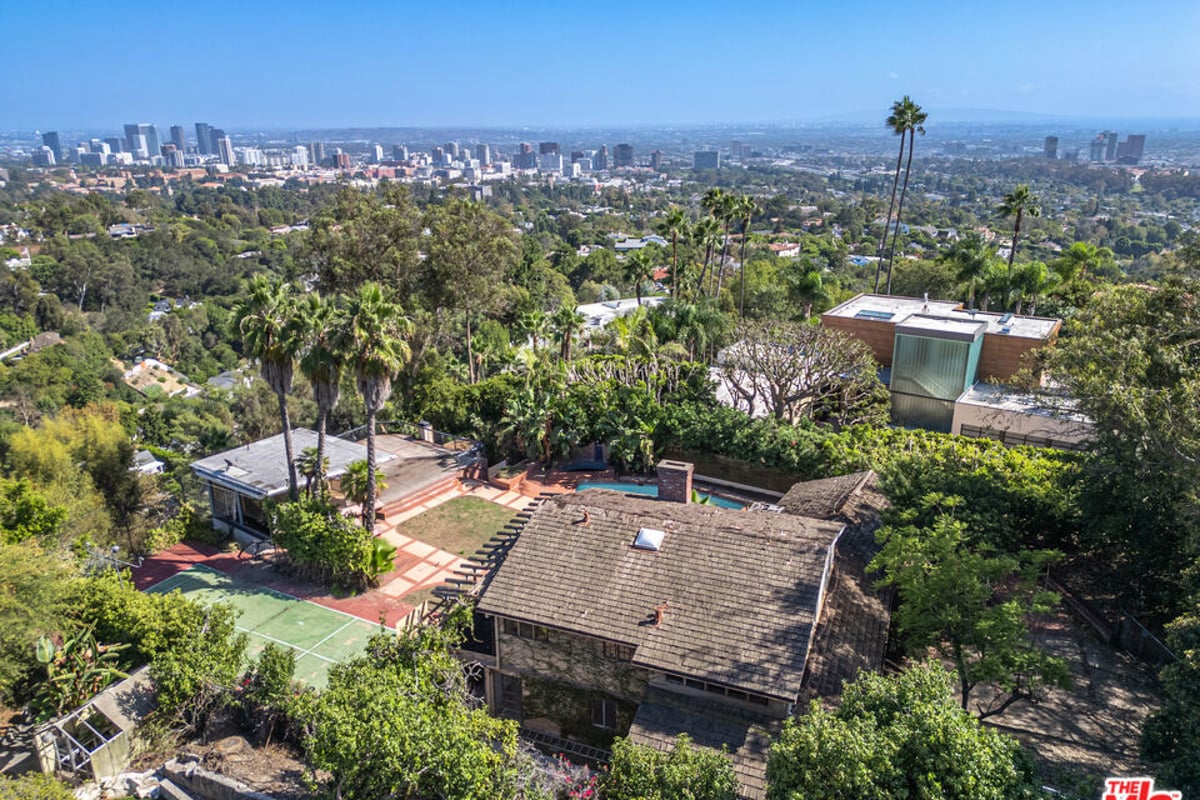 860 Linda Flora Drive, Los Angeles, CA 90049 — photo 1 of 13