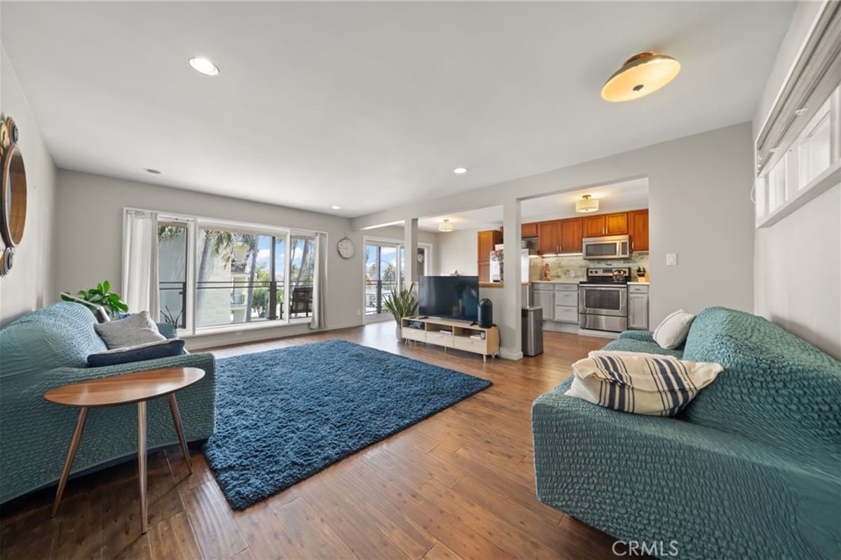 3819 East Livingston Drive 9, Long Beach, CA 90803 — photo 1 of 25