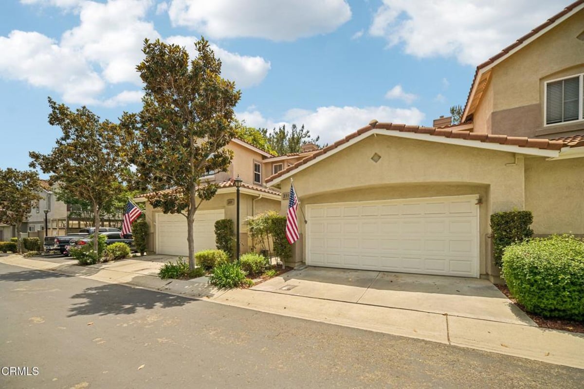 231 Calle Orovista, Camarillo, CA 93012 — photo 1 of 47