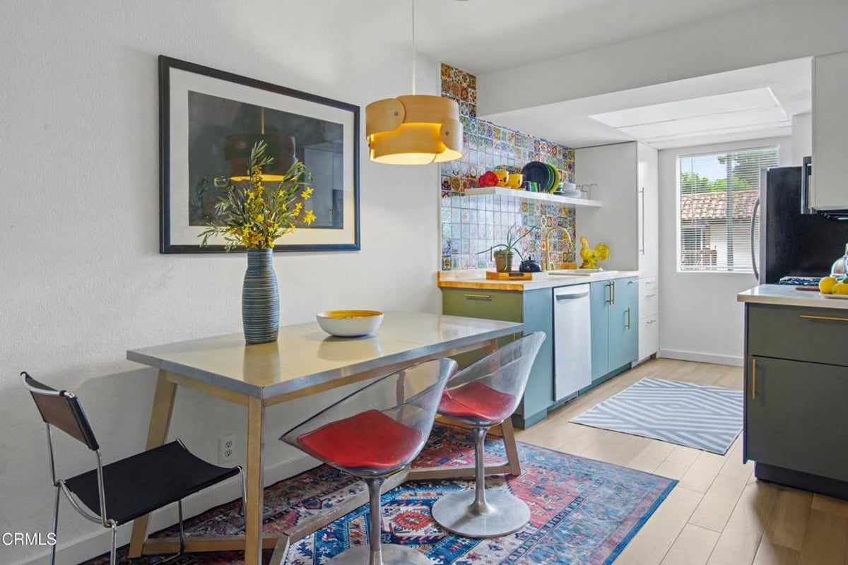 10960 Bluffside 102, Studio City, CA 91604 — photo 1 of 19