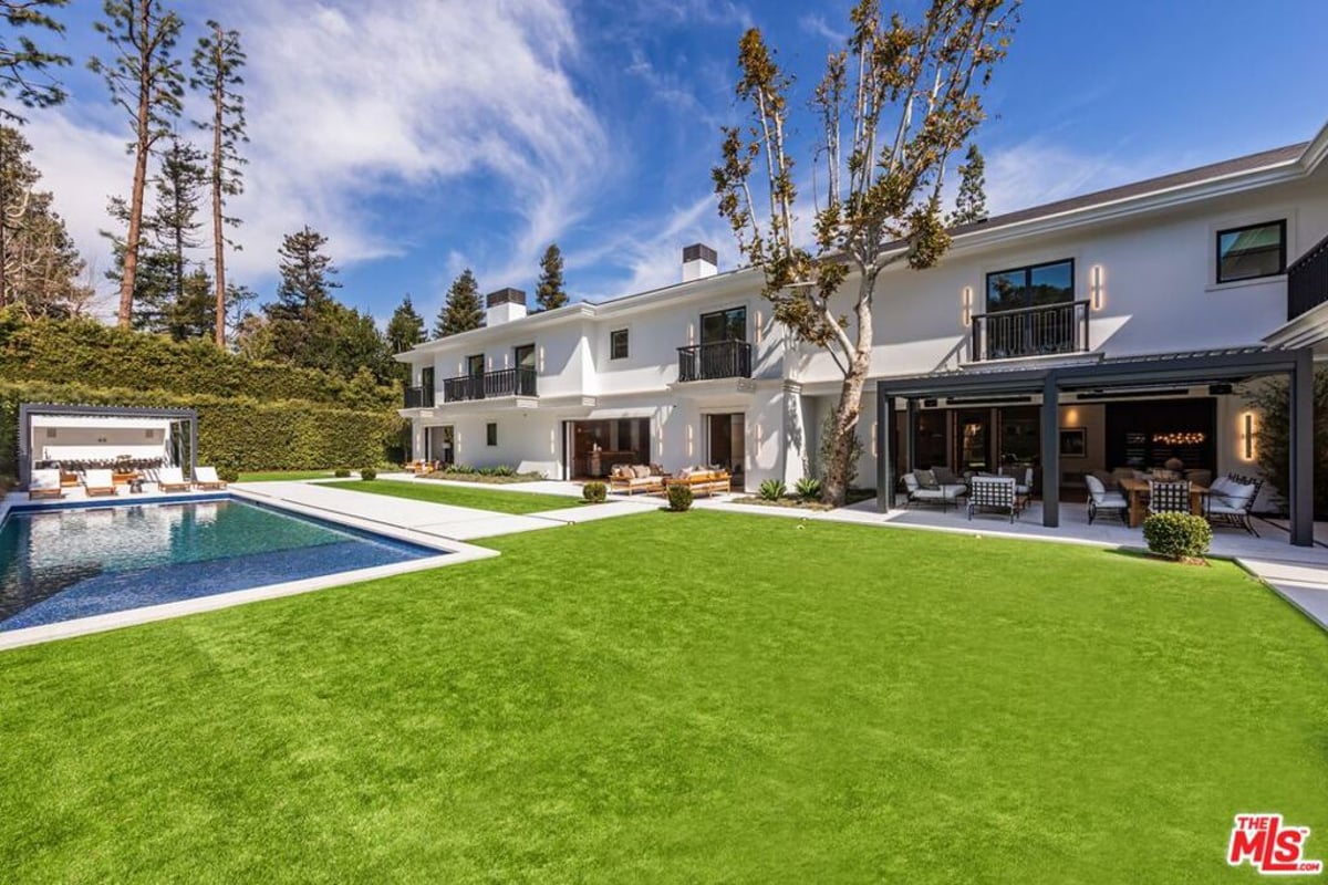 927 N Whittier Drive, Beverly Hills, CA 90210 — photo 1 of 55