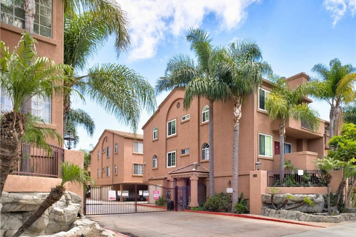 21846 S Vermont Ave 3, Torrance, CA 90502 — photo 1 of 24