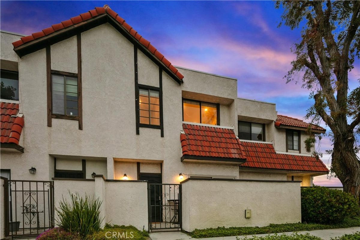 27612 Nugget 5, Canyon Country, CA 91387 — photo 1 of 26