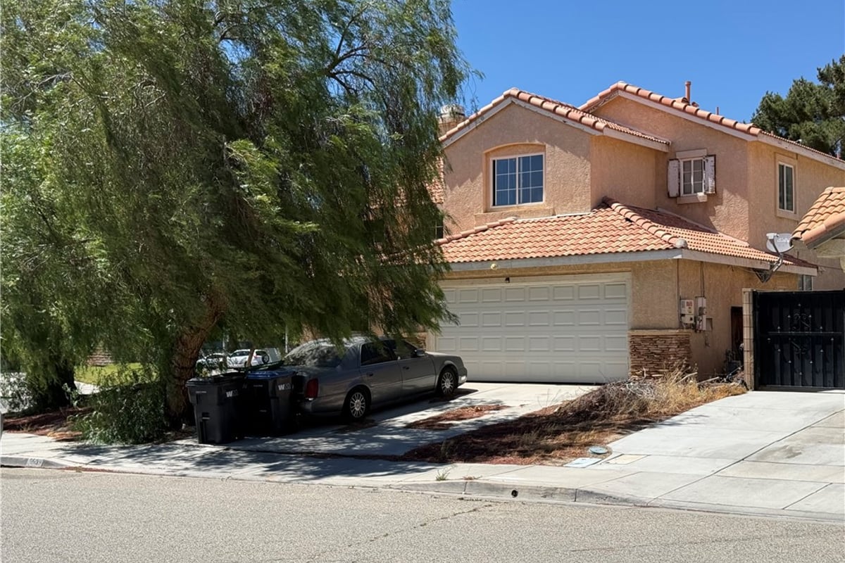 5539 Tamarack, Palmdale, CA 93552 — photo 1 of 12