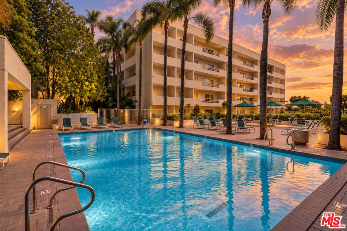 1131 Alta Loma Road 115, West Hollywood, CA 90069 — photo 1 of 22