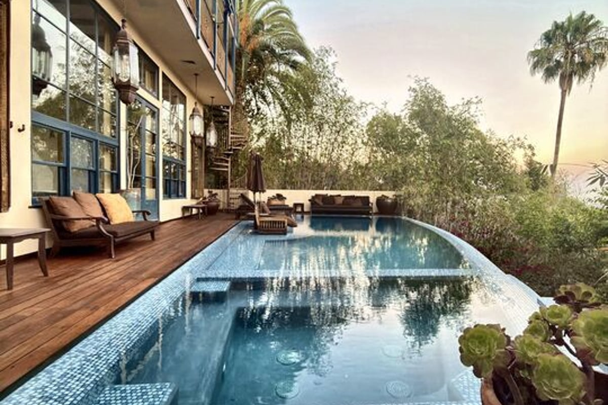 9140 St Ives Drive, Los Angeles, CA 90069 — photo 1 of 74