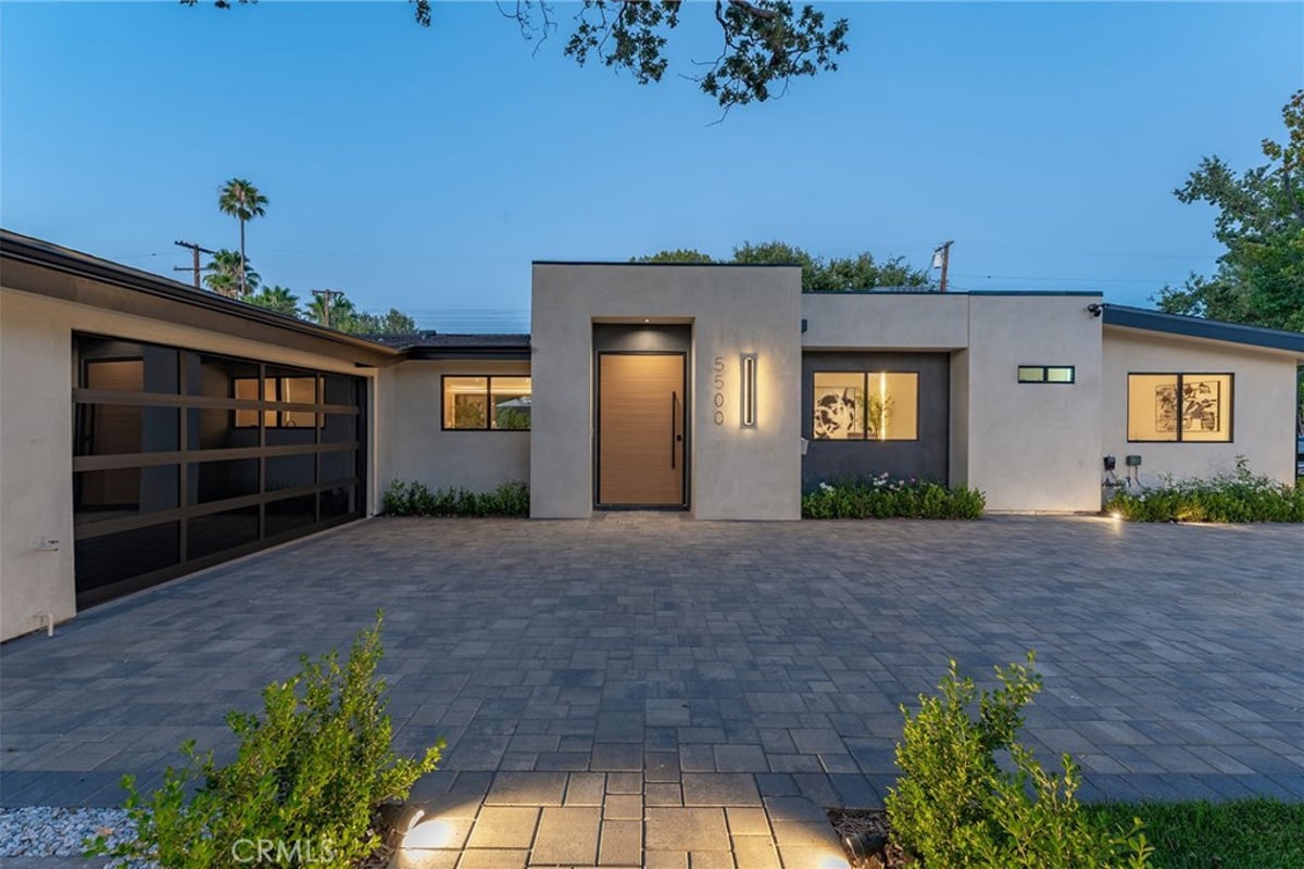 5500 Fenwood, Woodland Hills, CA 91367 — photo 1 of 73