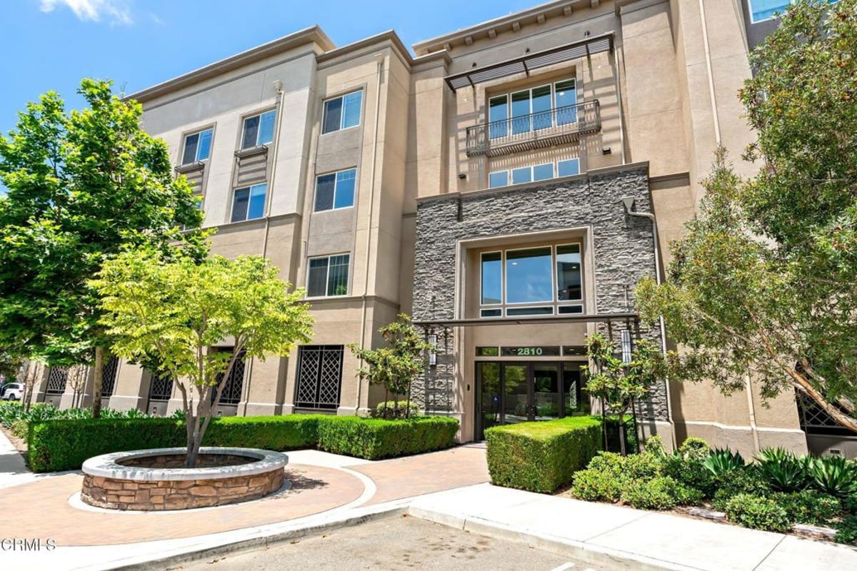 2810 Wagon Wheel Road 402, Oxnard, CA 93036 — photo 1 of 70