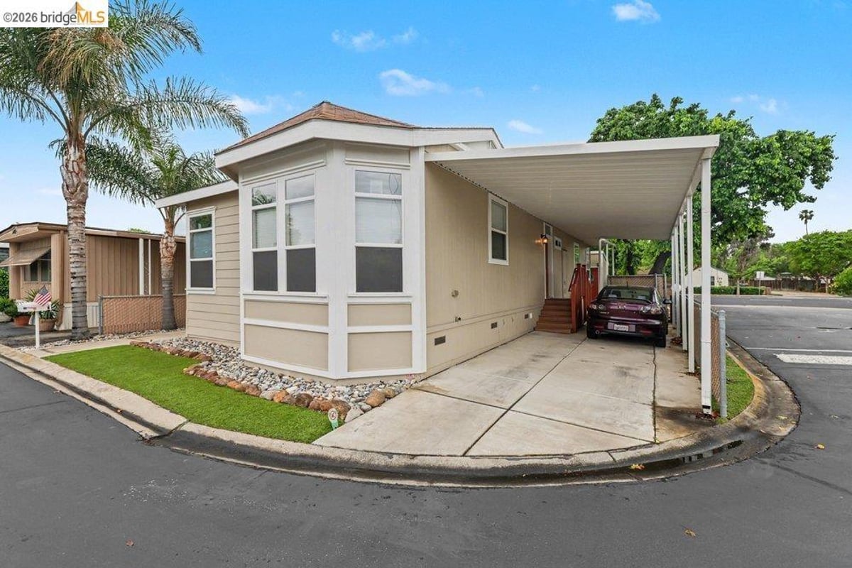 3660 Walnut Blvd, Brentwood, CA 94513 — photo 1 of 34