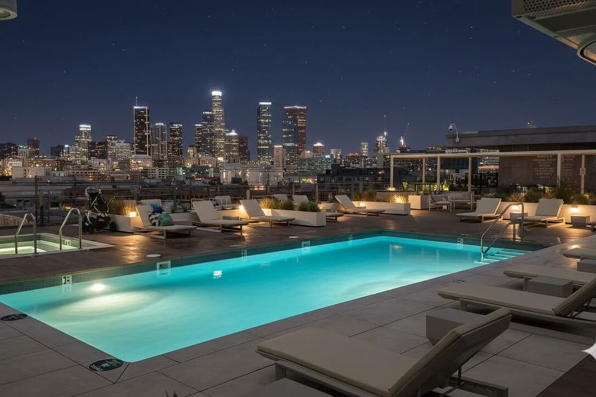 527 Molino Street 202, Los Angeles, CA 90013 — photo 1 of 31