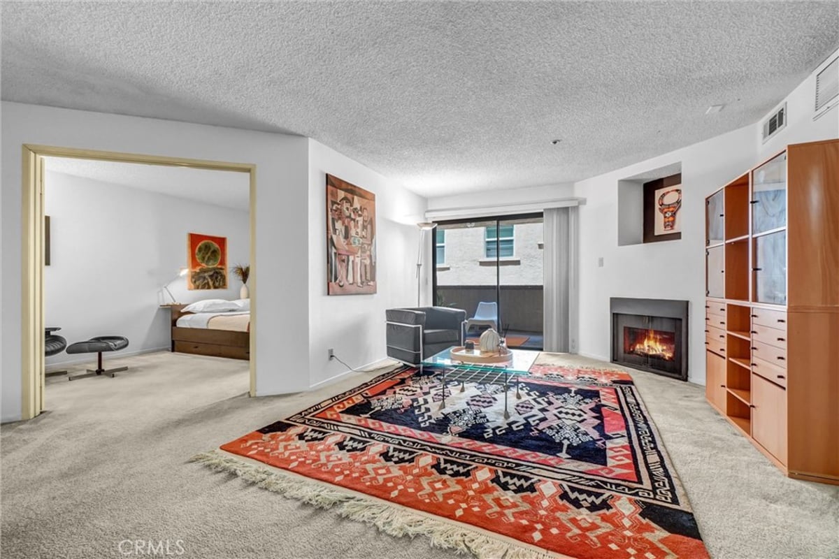 35 Linden Ave Unit 304, Long Beach, CA 90802 — photo 1 of 39