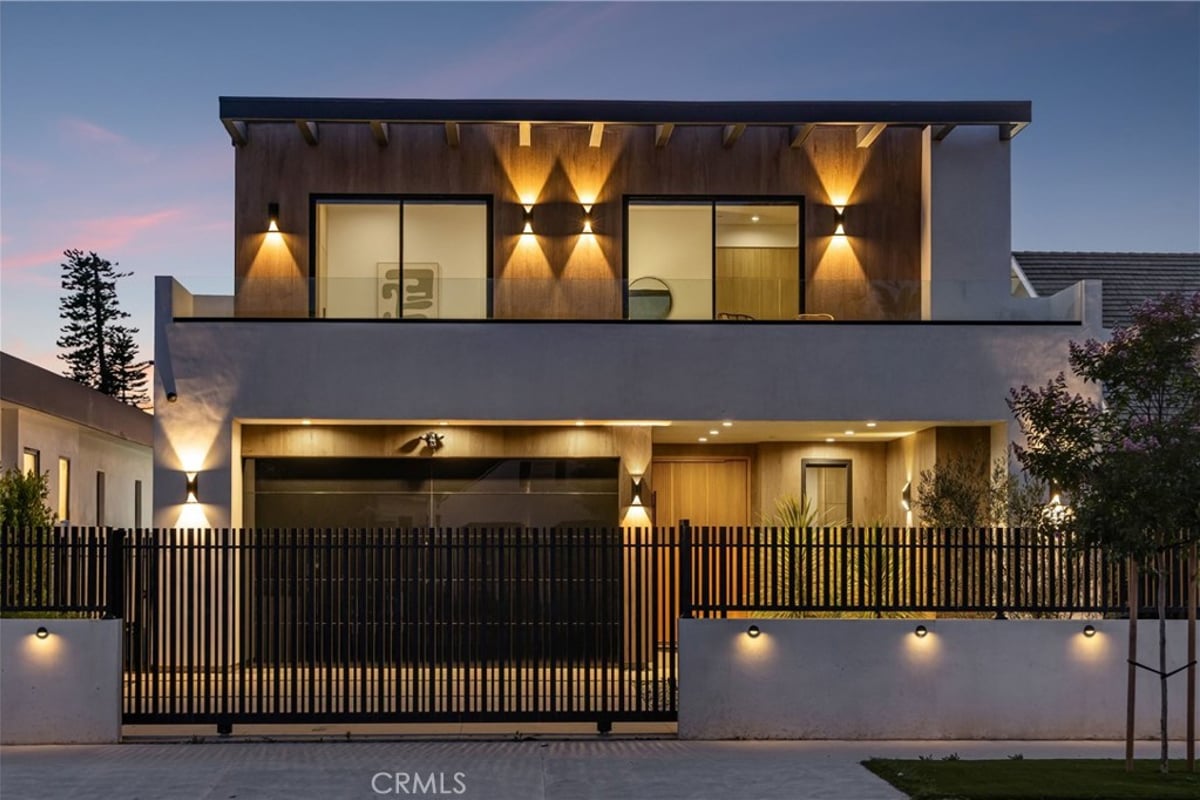 5109 Bluebell Avenue, Valley Village, CA 91607 — photo 1 of 43