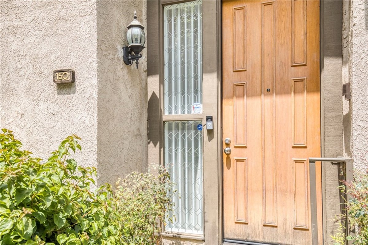 9000 Vanalden 150, Northridge, CA 91324 — photo 1 of 22