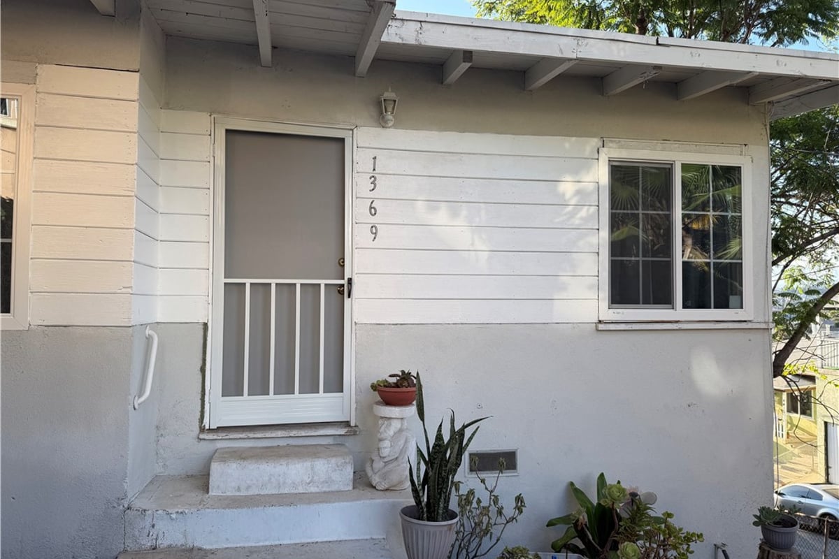 1369 Volney, Los Angeles, CA 90063 — photo 1 of 41