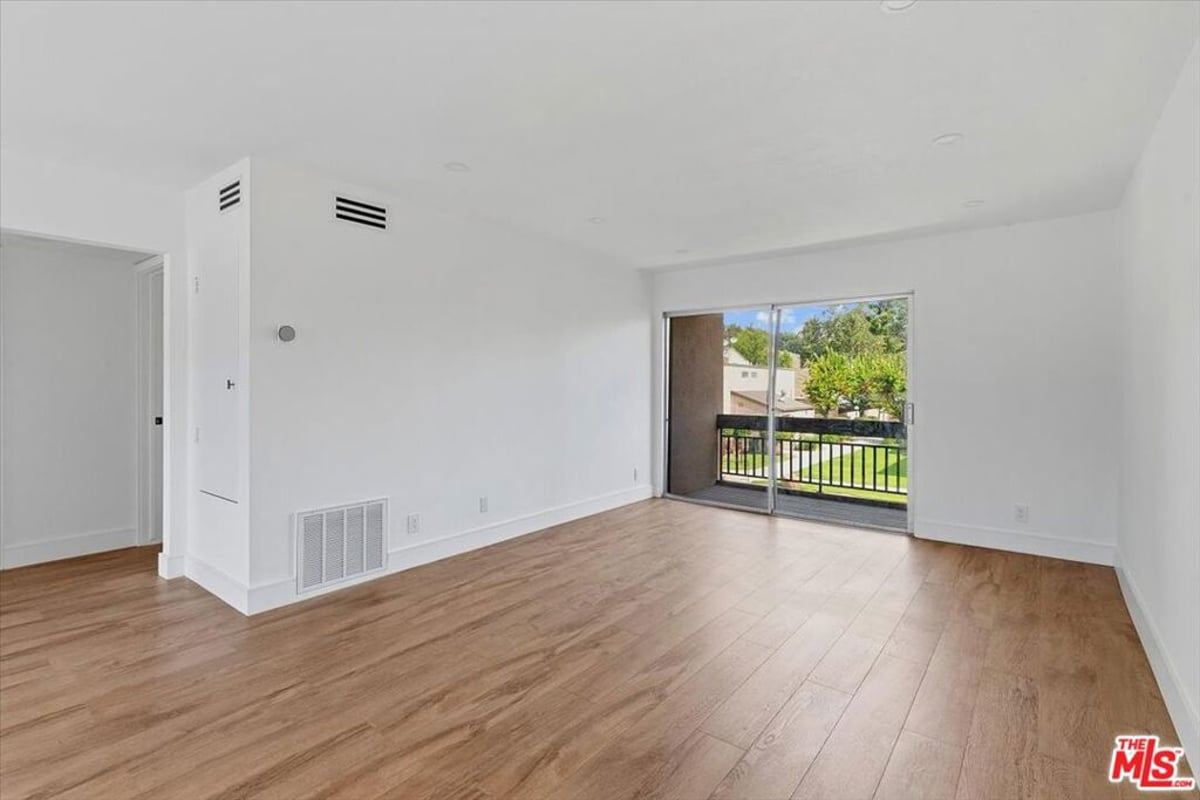 25746 Player Drive Q4, Santa Clarita, CA 91355 — photo 1 of 18