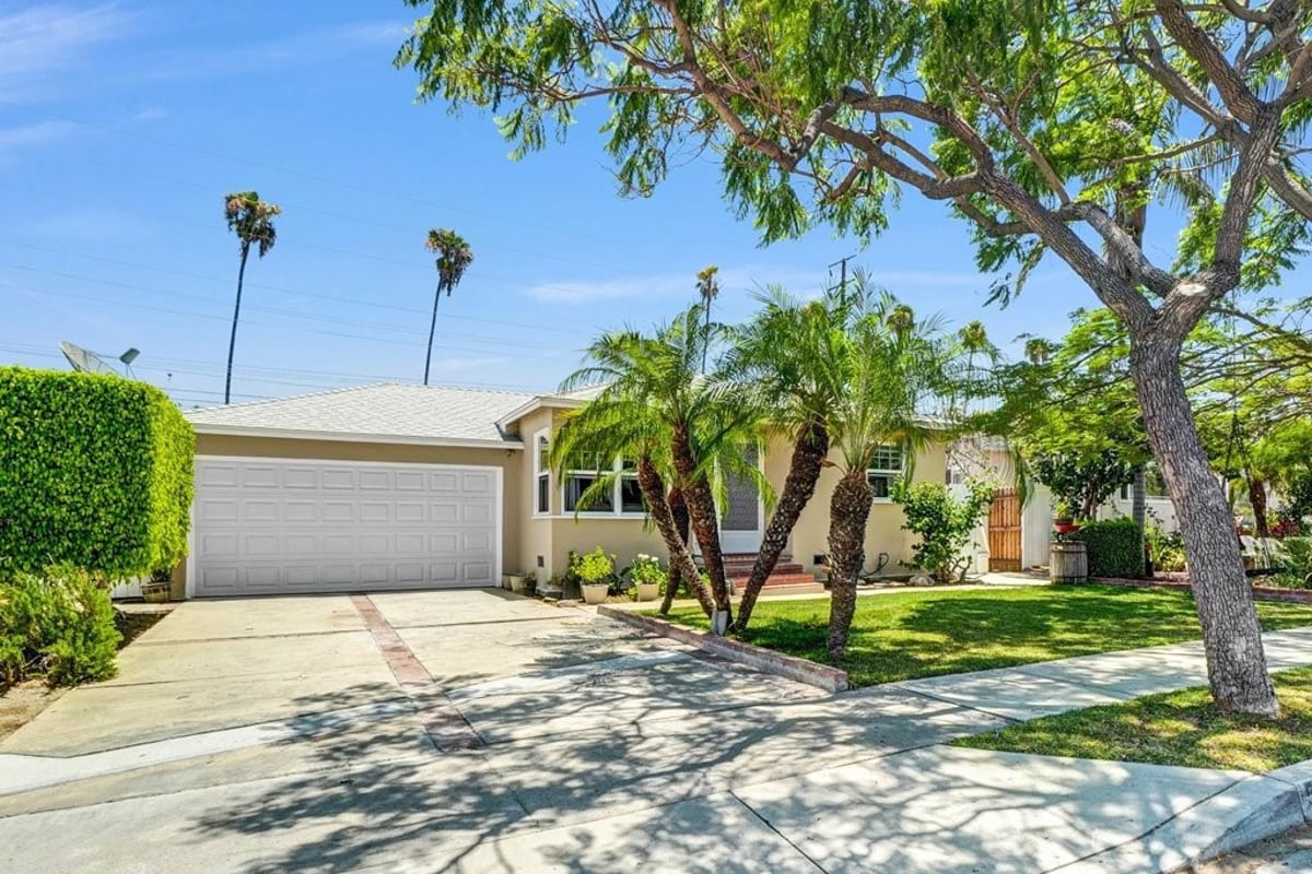 5072 Gardenia, Long Beach, CA 90807 — photo 1 of 30