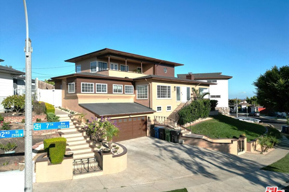 10212 S 7th Avenue, Inglewood, CA 90303 — photo 1 of 36