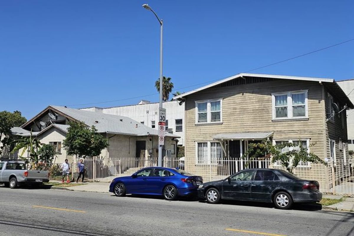 1120 N Van Ness Avenue, Los Angeles, CA 90038 — photo 1 of 1
