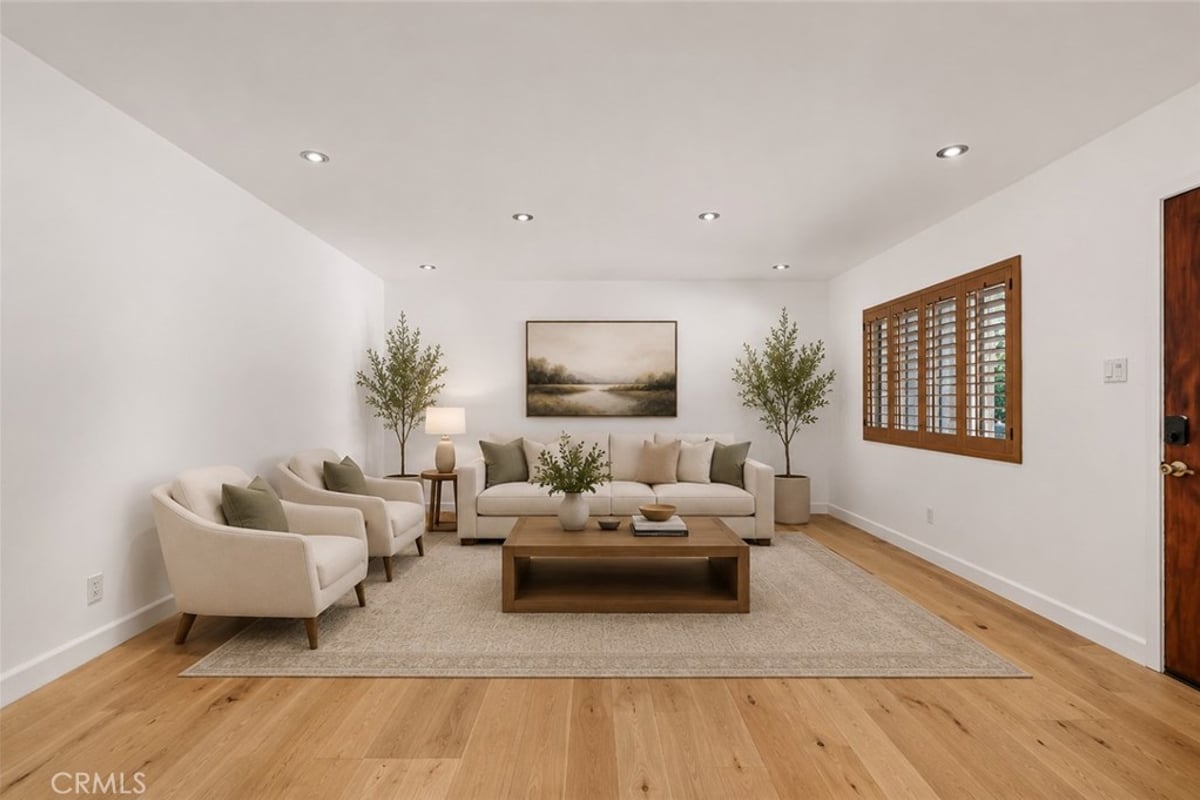 1824 20th Street C, Santa Monica, CA 90404 — photo 1 of 32