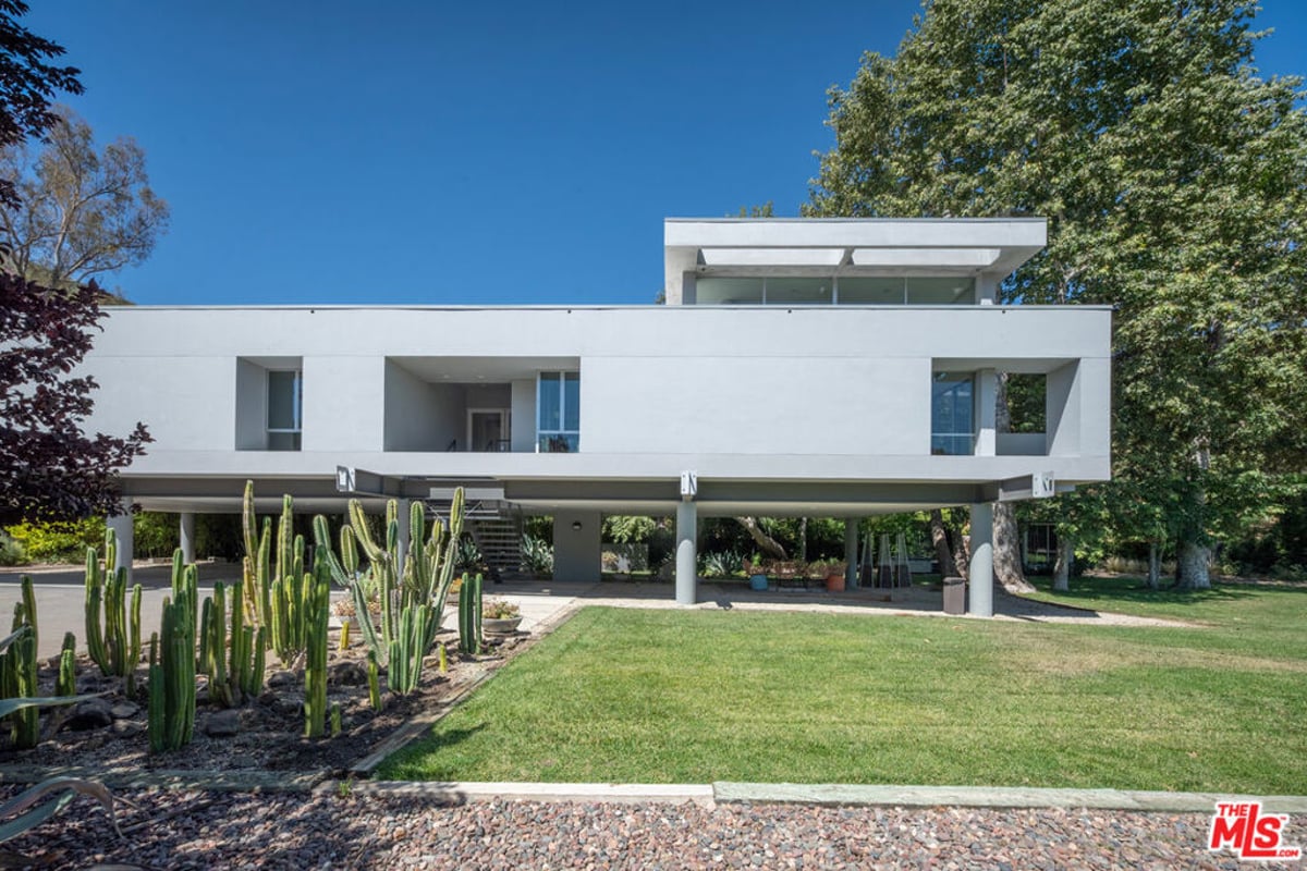 30047 Mulholland Highway, Agoura Hills, CA 91301 — photo 1 of 47