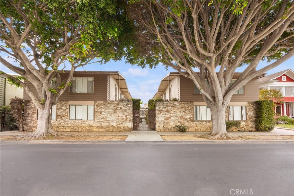 1400 E 3rd 6, Long Beach, CA 90802 — photo 1 of 25