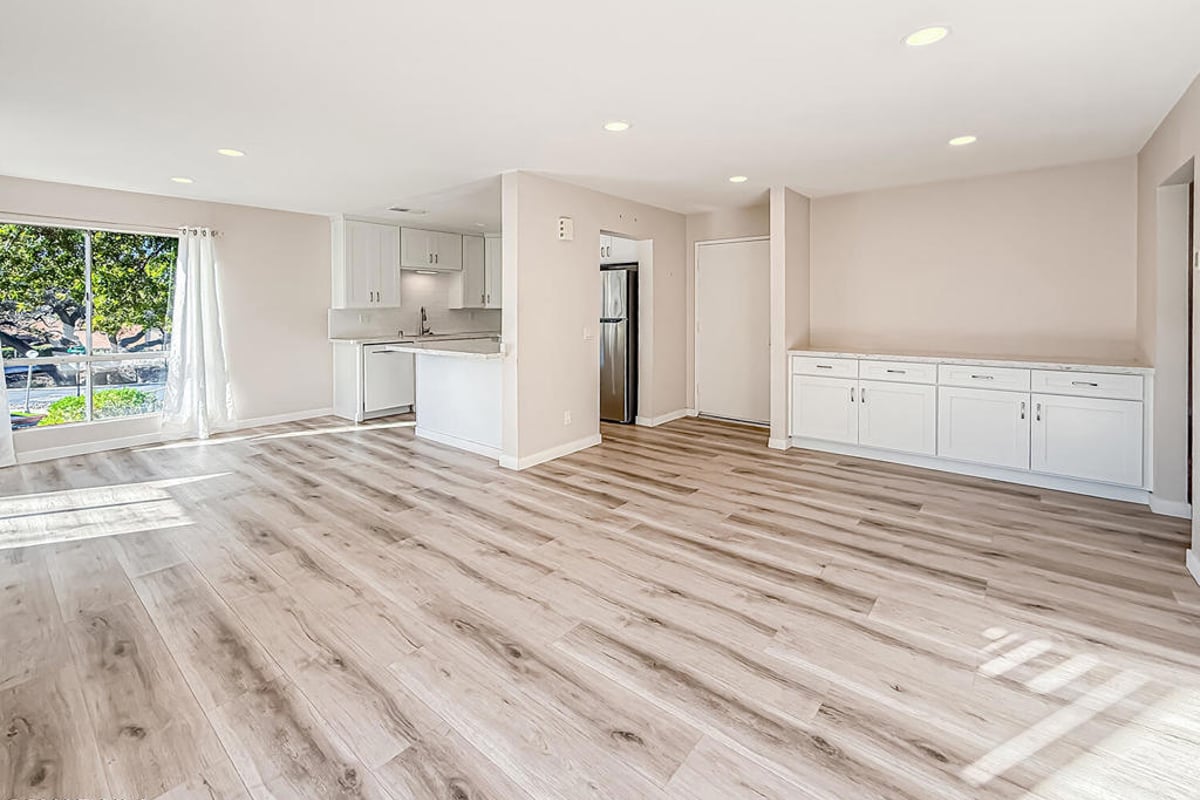 291 Sequoia Court 17, Thousand Oaks, CA 91360 — photo 1 of 42