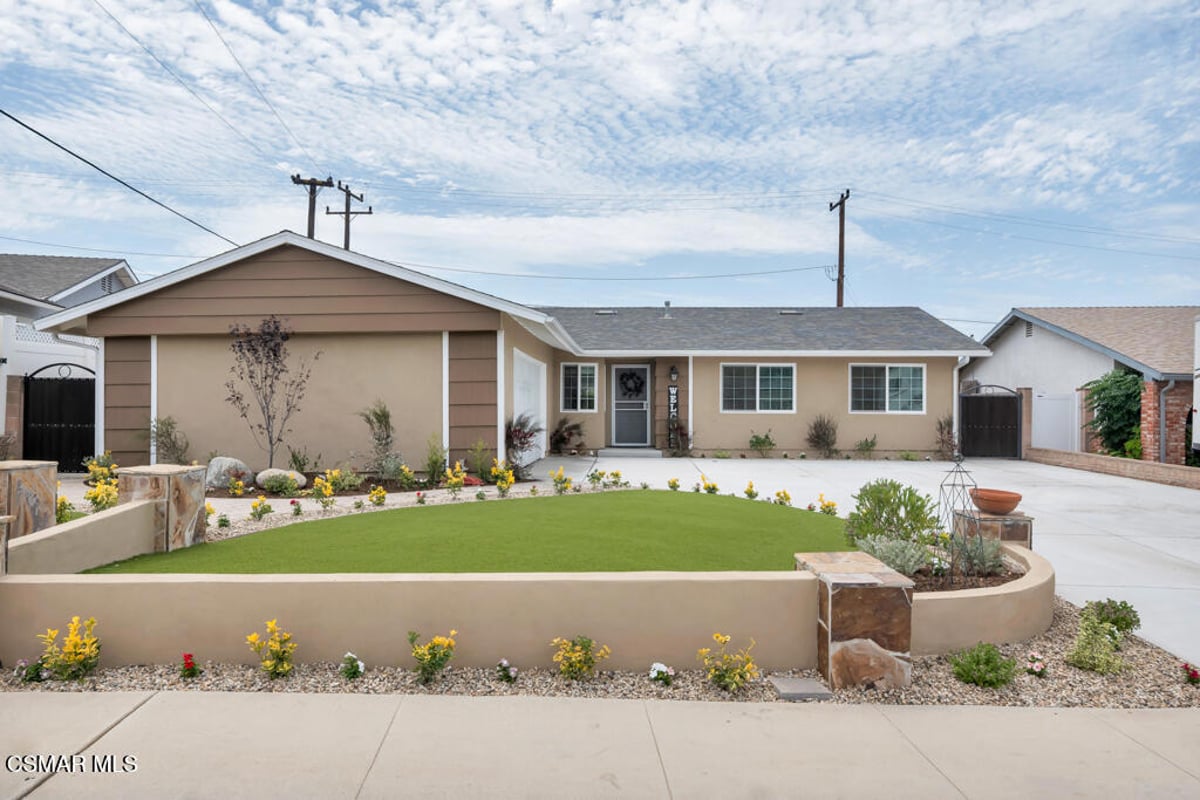989 N Planetree Avenue, Simi Valley, CA 93065 — photo 1 of 27