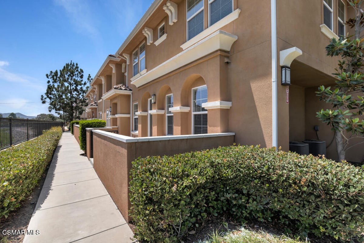 1618 Heywood Street E, Simi Valley, CA 93065 — photo 1 of 46