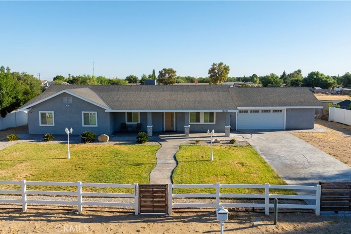 10031 E Avenue R10, Littlerock, CA 93543 — photo 1 of 52