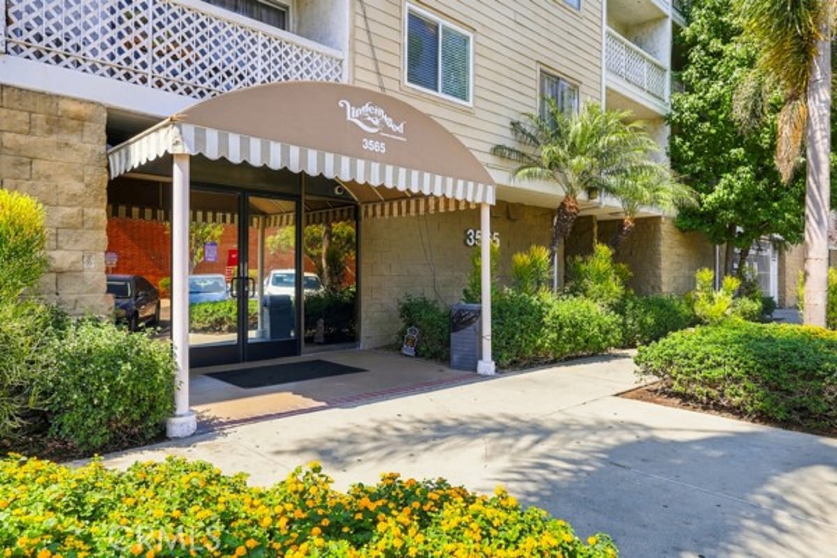3565 Linden Avenue, Long Beach, CA 90807 — photo 1 of 33