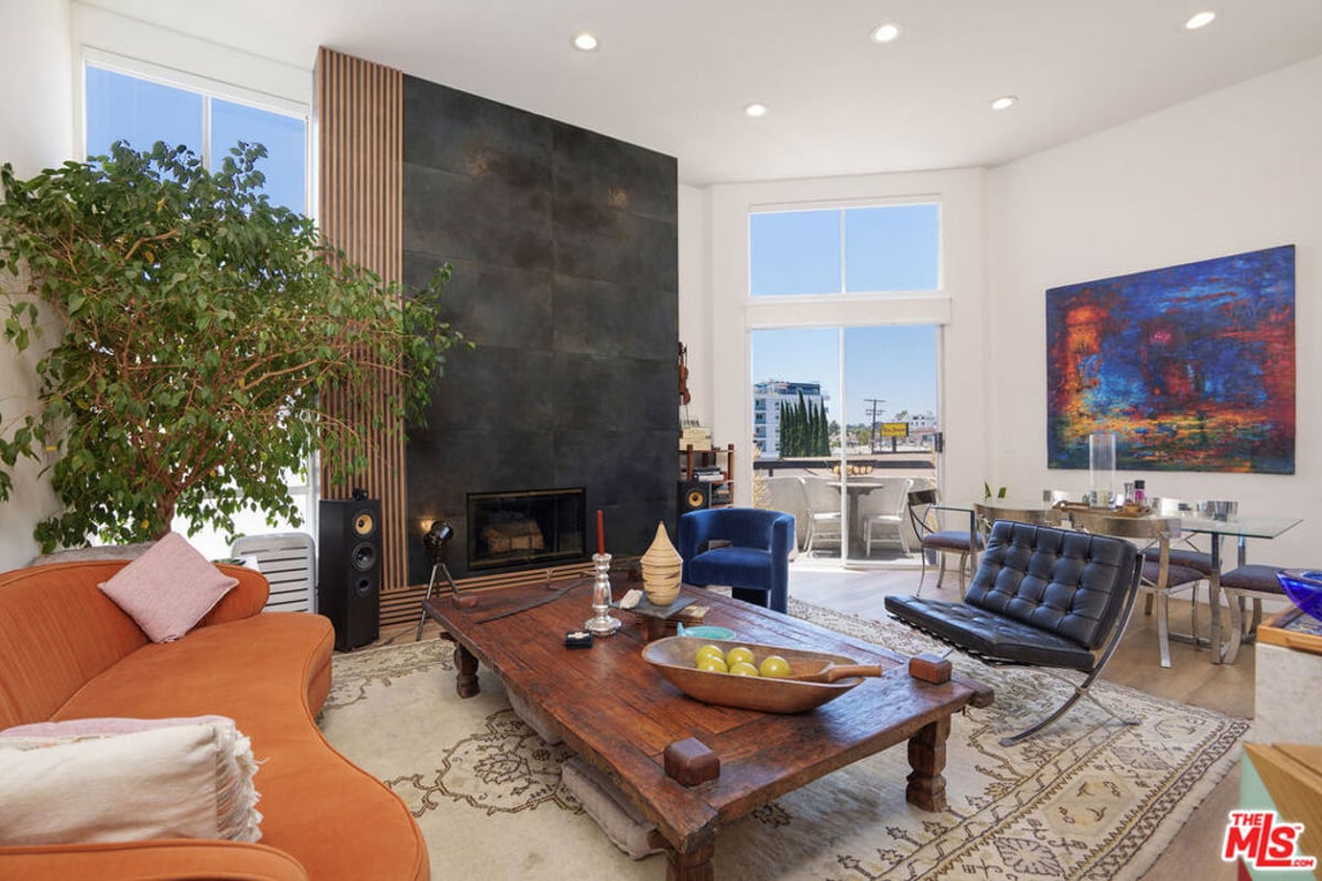 1240 S Corning Street 303, Los Angeles, CA 90035 — photo 1 of 25