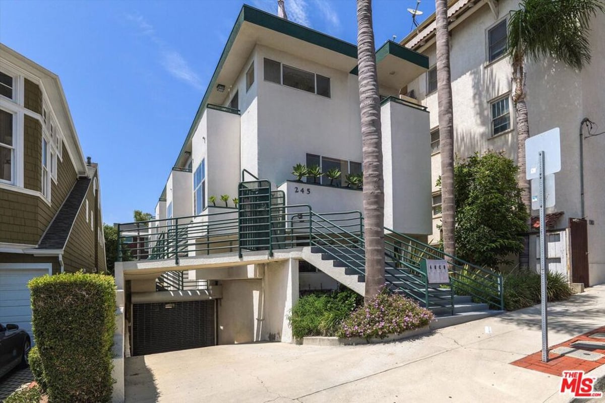 245 Hollister Avenue 1, Santa Monica, CA 90405 — photo 1 of 42
