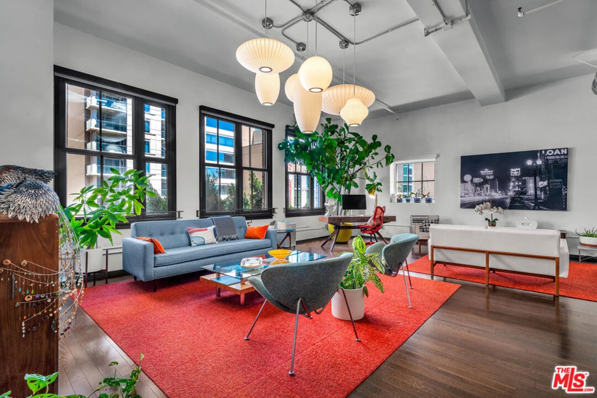 1645 Vine Street 402, Los Angeles, CA 90028 — photo 1 of 36