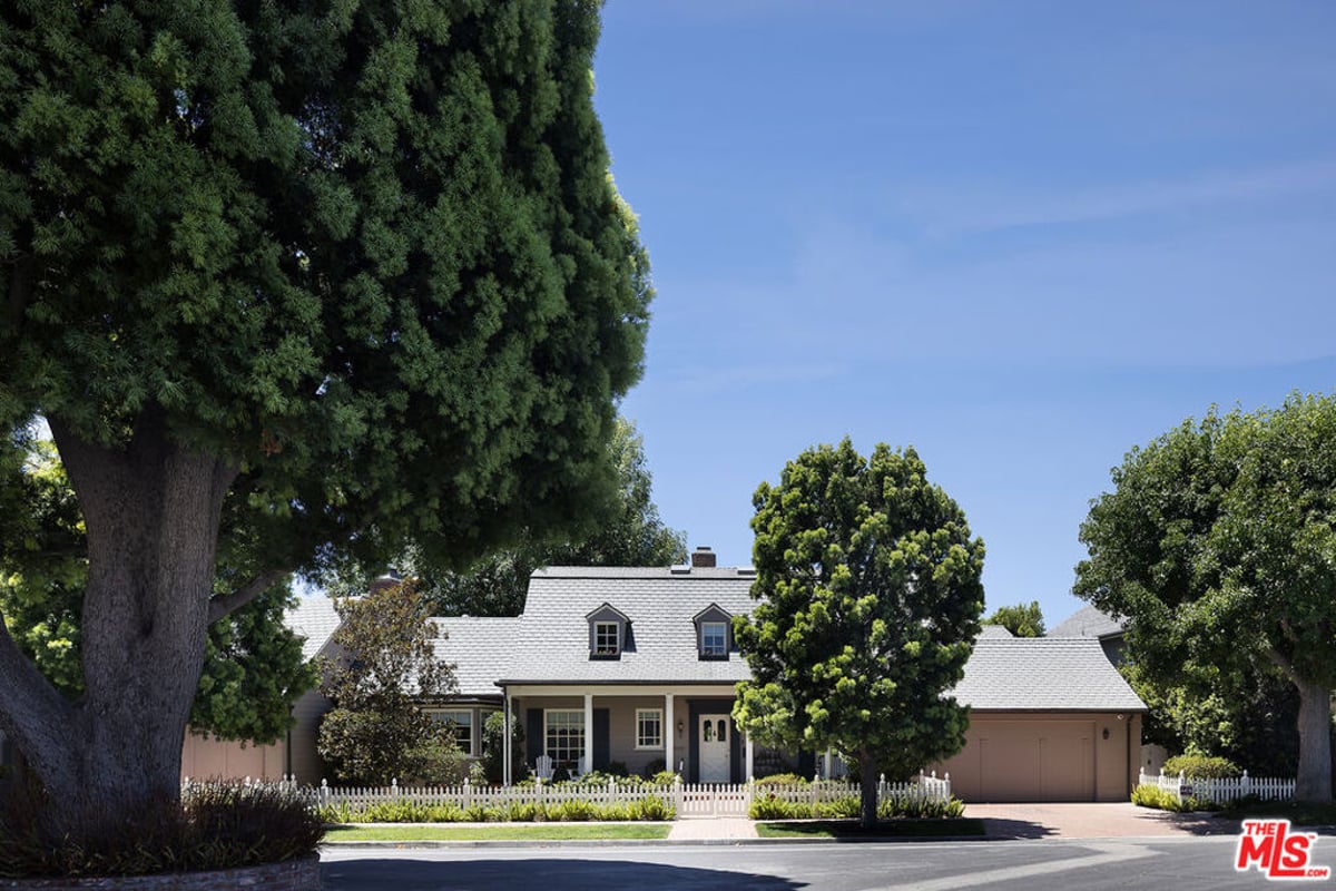 10030 Toluca Lake Avenue, Toluca Lake, CA 91602 — photo 1 of 43