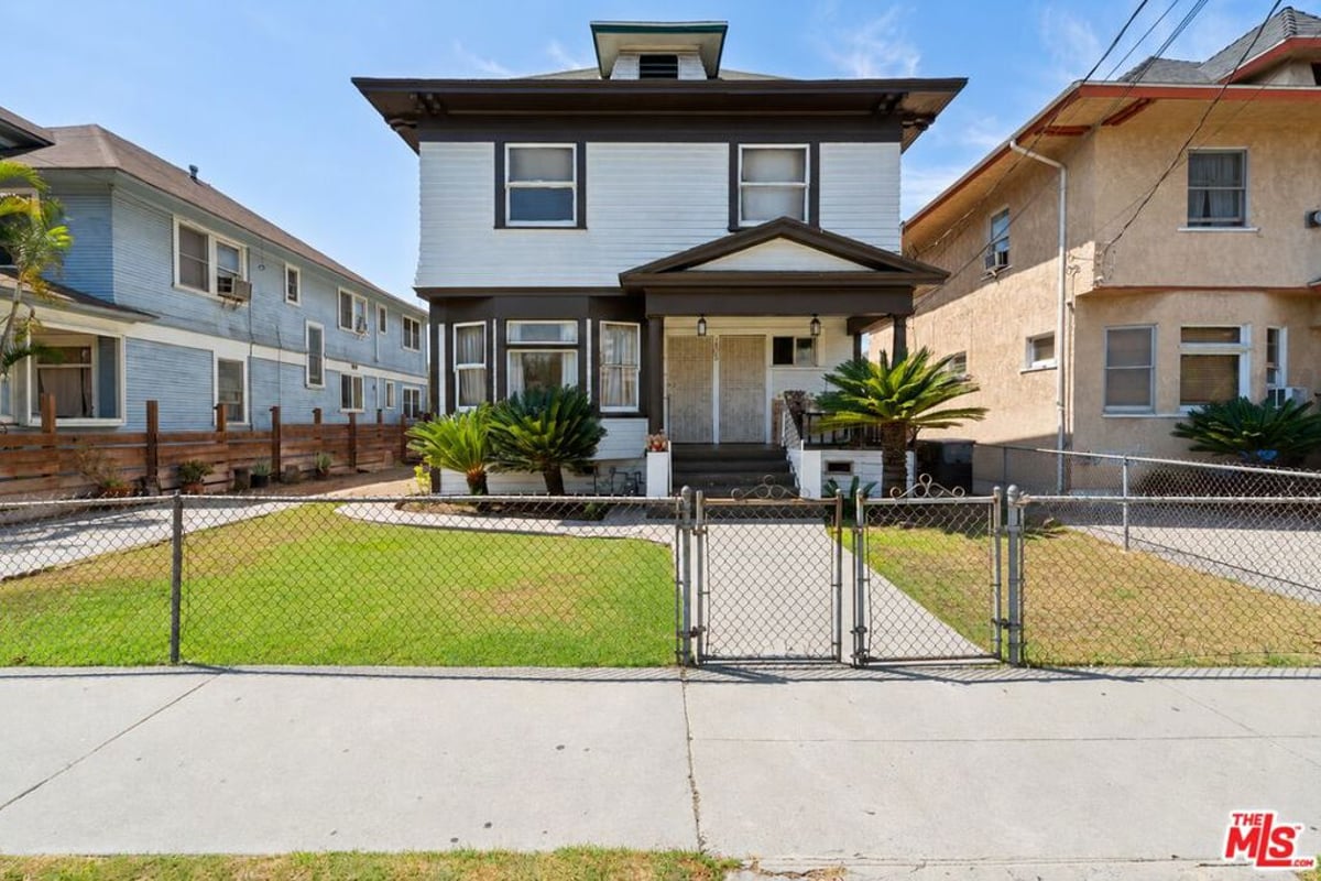 1030 W 20th Street, Los Angeles, CA 90007 — photo 1 of 21