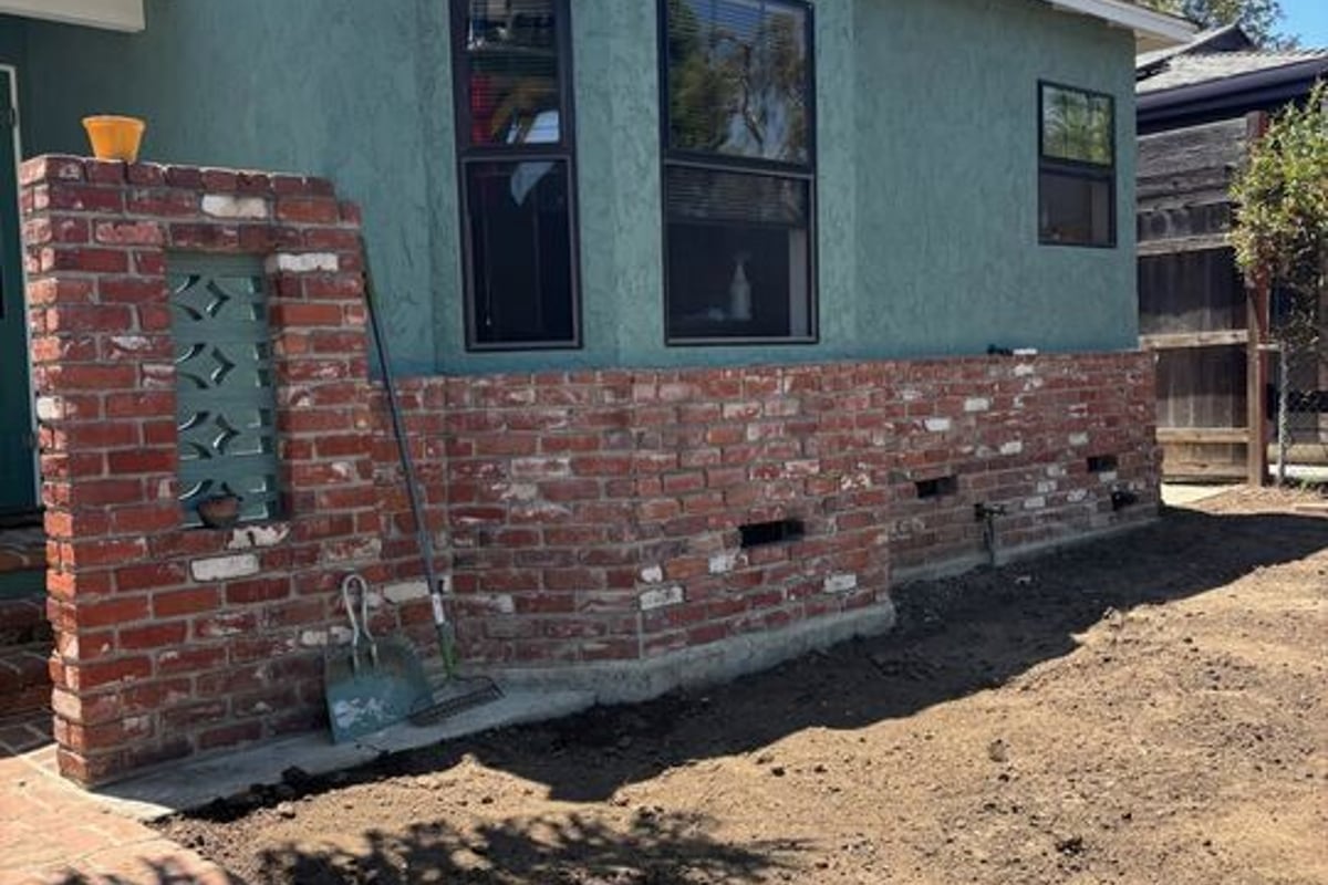 3497 Redwood Avenue, Los Angeles, CA 90066 — photo 1 of 18