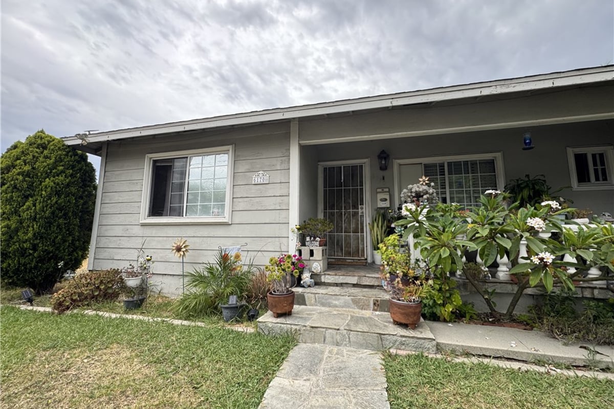 6170 Downey Avenue, Long Beach, CA 90805 — photo 1 of 22