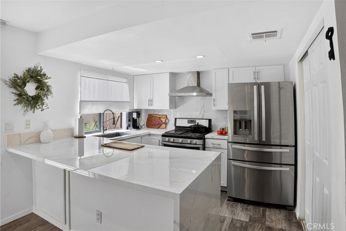 15230 Roxford st 62, Sylmar, CA 91342 — photo 1 of 29