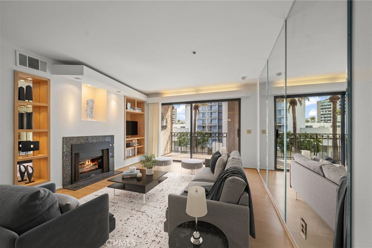 35 Linden 302, Long Beach, CA 90802 — photo 1 of 30