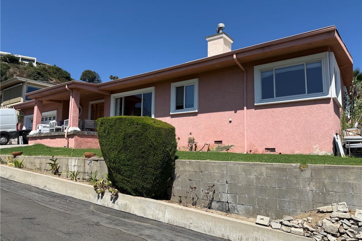 1606 Glenmont Drive, Glendale, CA 91207 — photo 1 of 20