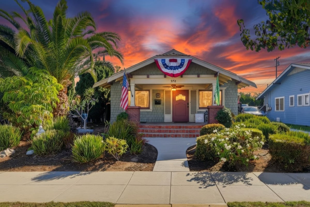 376 Orizaba Avenue, Long Beach, CA 90814 — photo 1 of 59